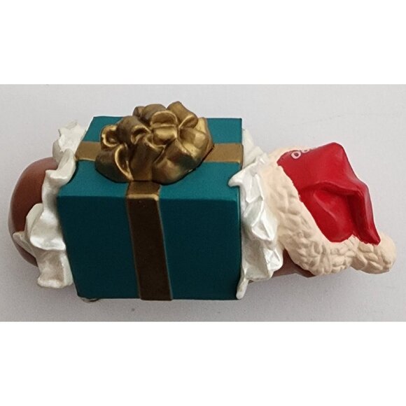 Hallmark Keepsake 1990 Clip-On Ornament Sleeping Dog with Gift Box Holiday Decor - Picture 3 of 7